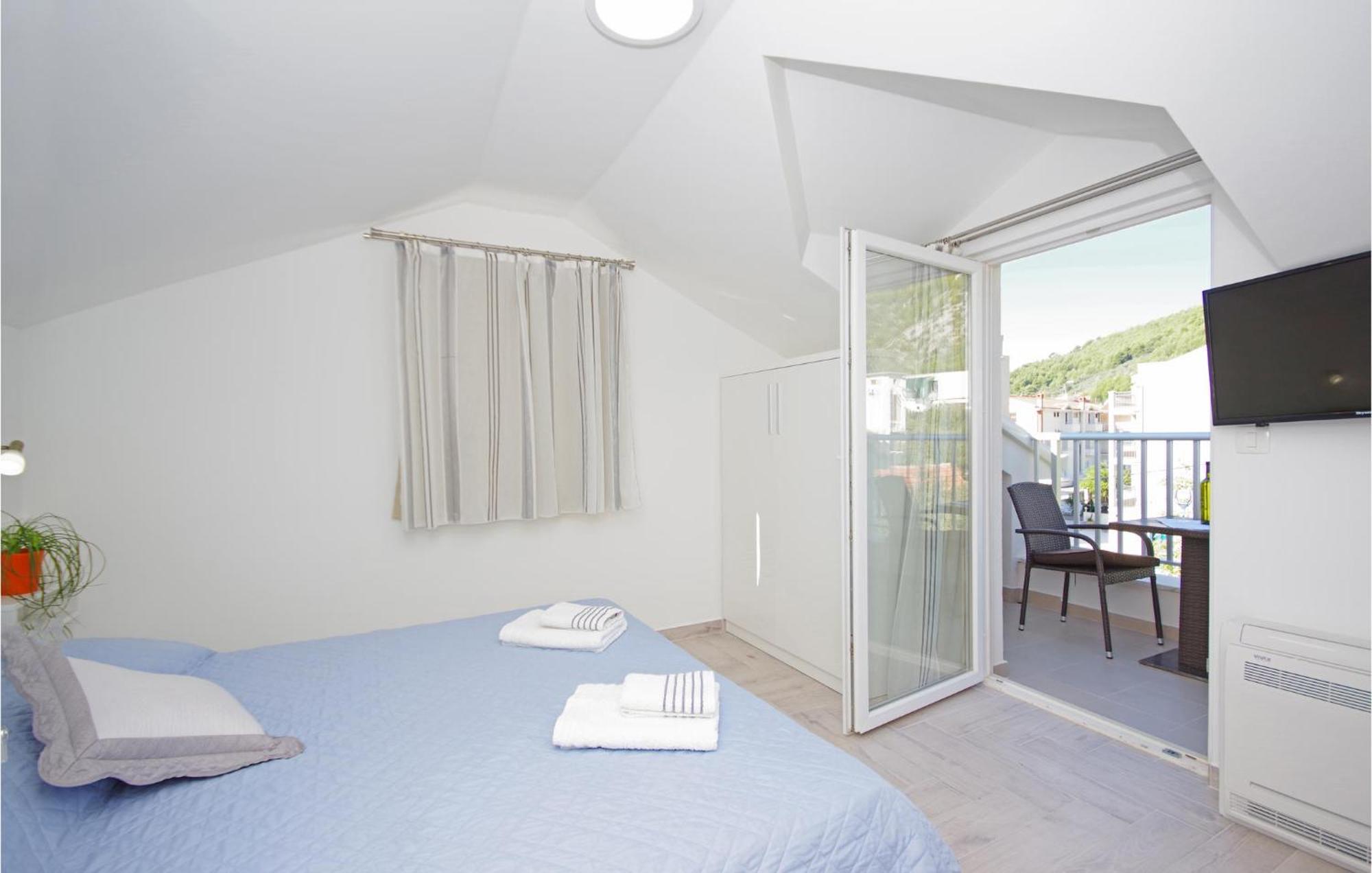Awesome Home In Drvenik With Wifi Bagian luar foto