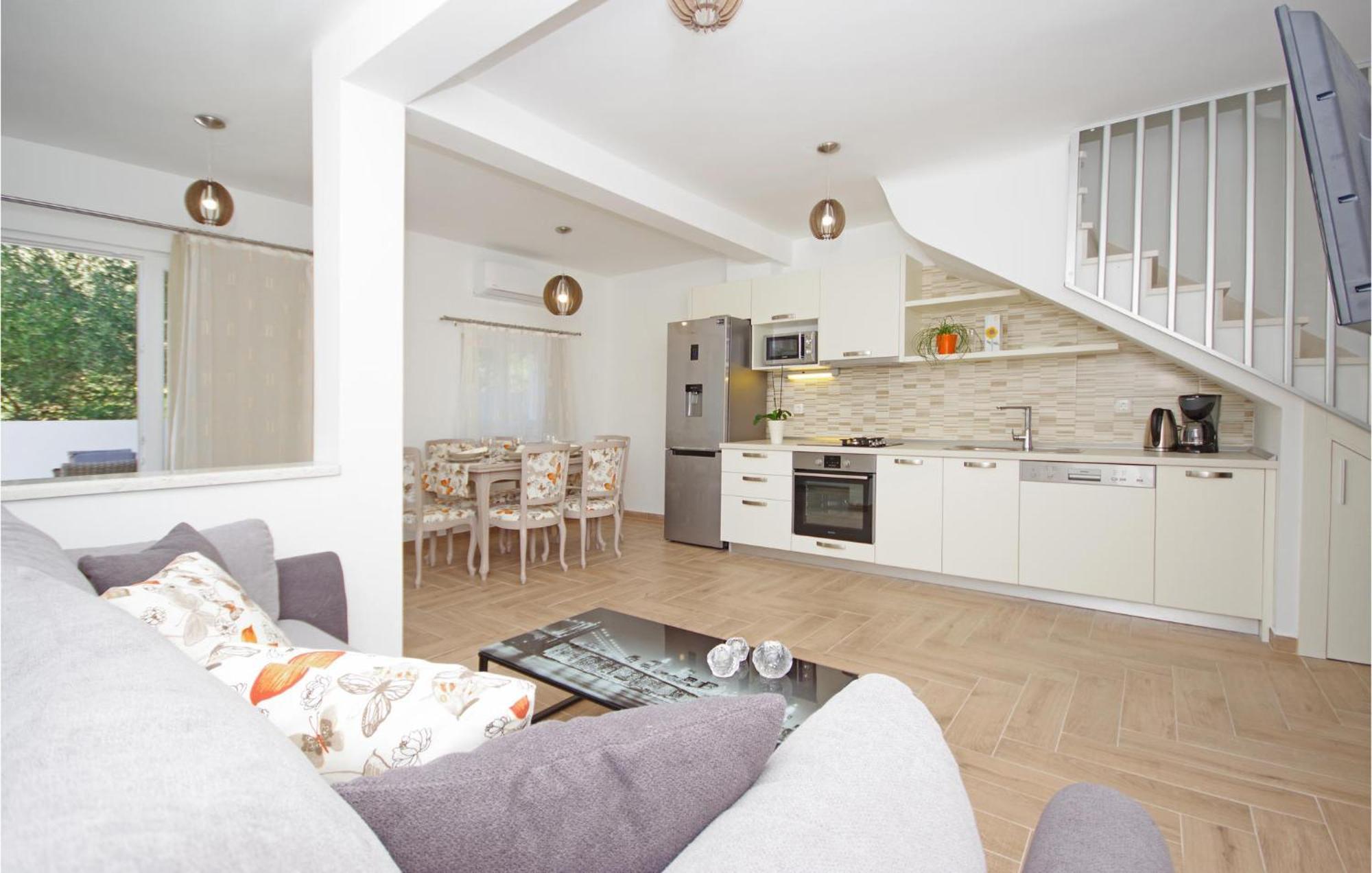 Awesome Home In Drvenik With Wifi Bagian luar foto