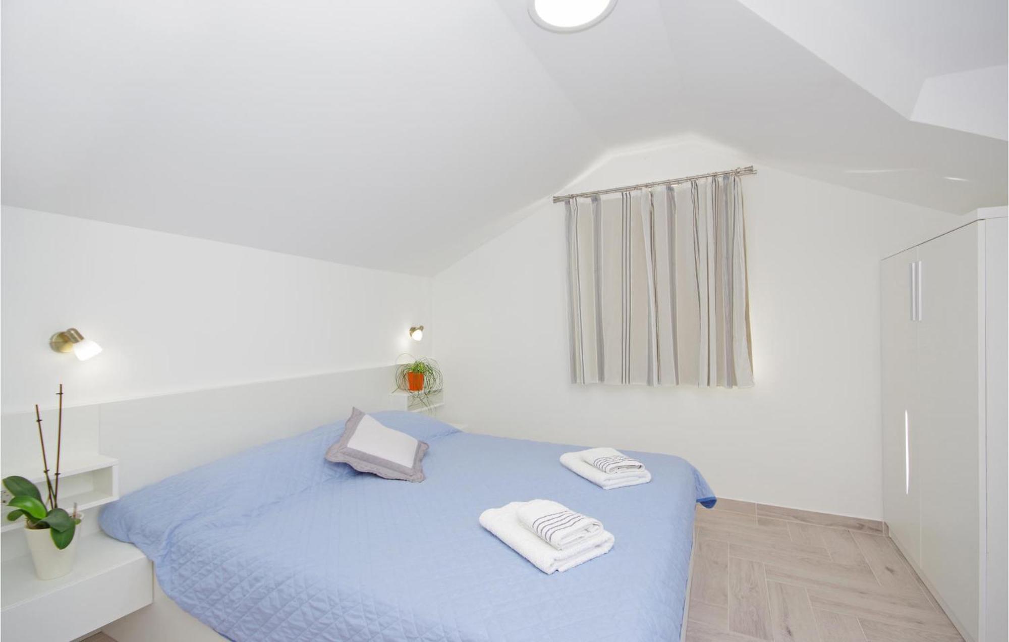Awesome Home In Drvenik With Wifi Bagian luar foto