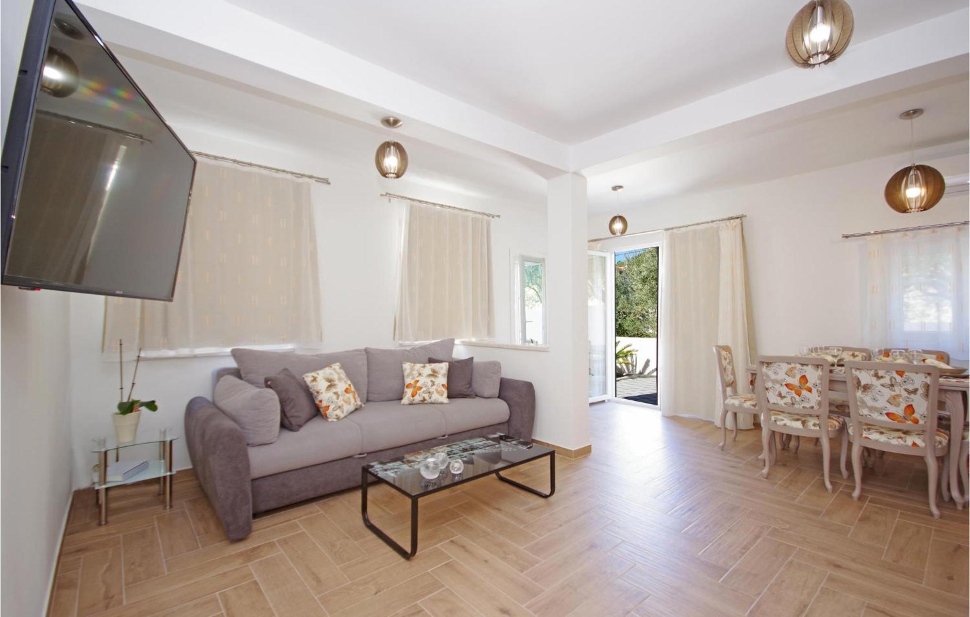 Awesome Home In Drvenik With Wifi Bagian luar foto
