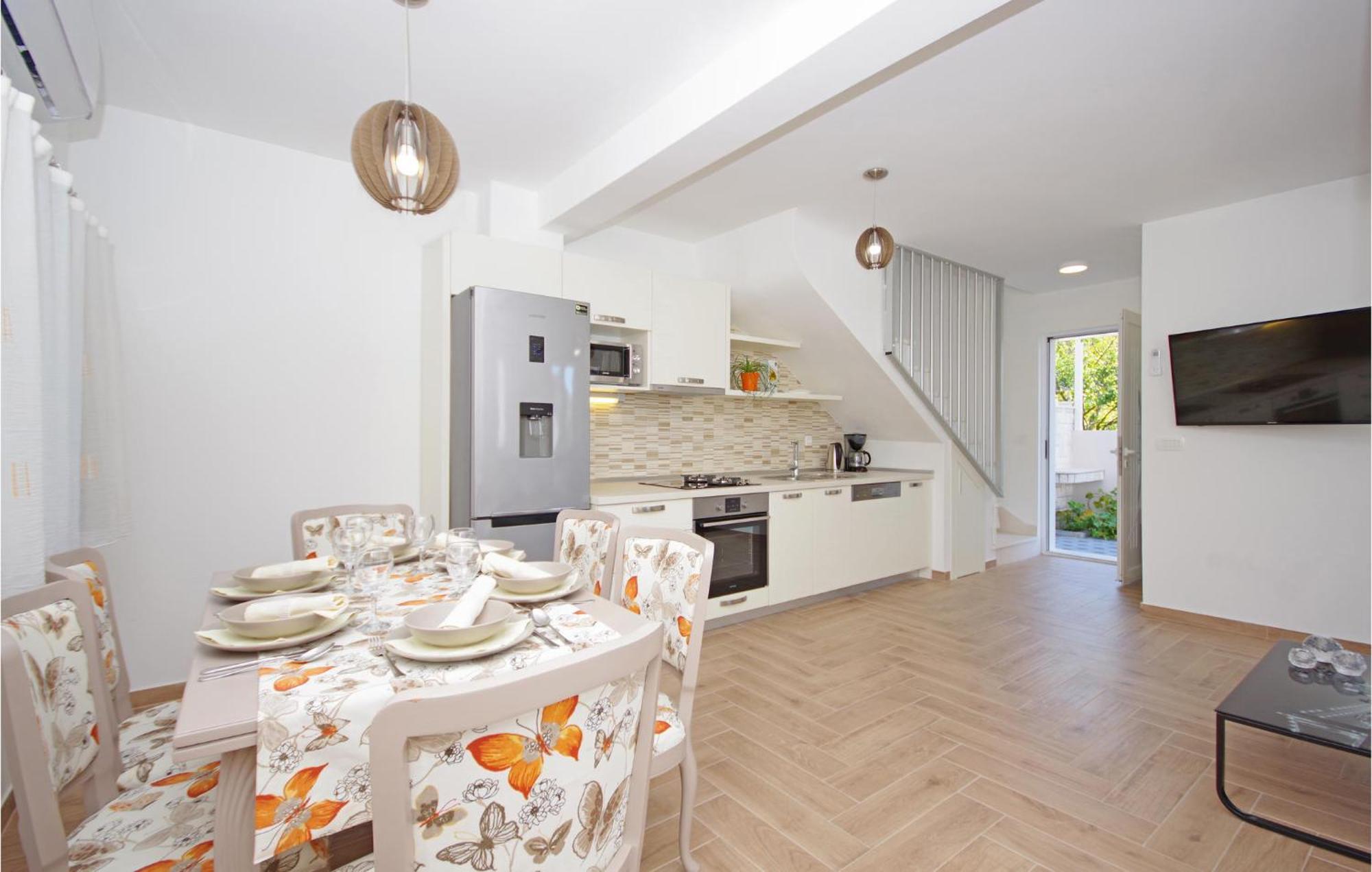 Awesome Home In Drvenik With Wifi Bagian luar foto